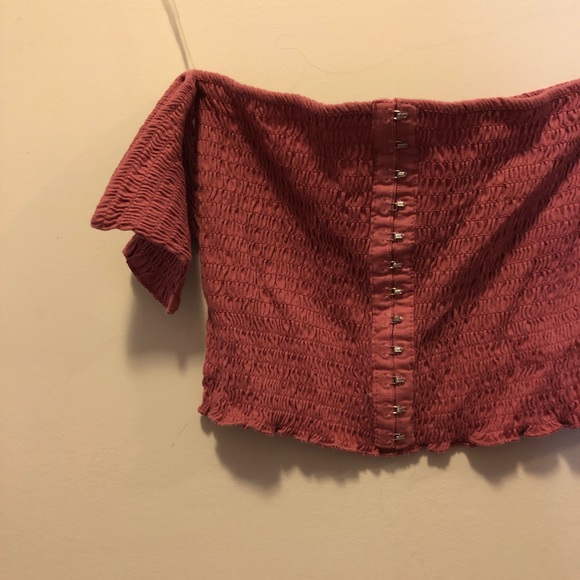 CUTE PINK SLEEVELESS CORSET STYLE CROP - Picture 2 of 3